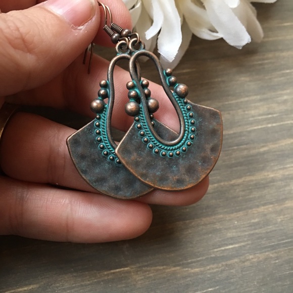 Boho rustic antique copper dangle drop earrings - Picture 5 of 6